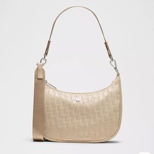 Lululemon City Essentials Small
Shoulder Bag